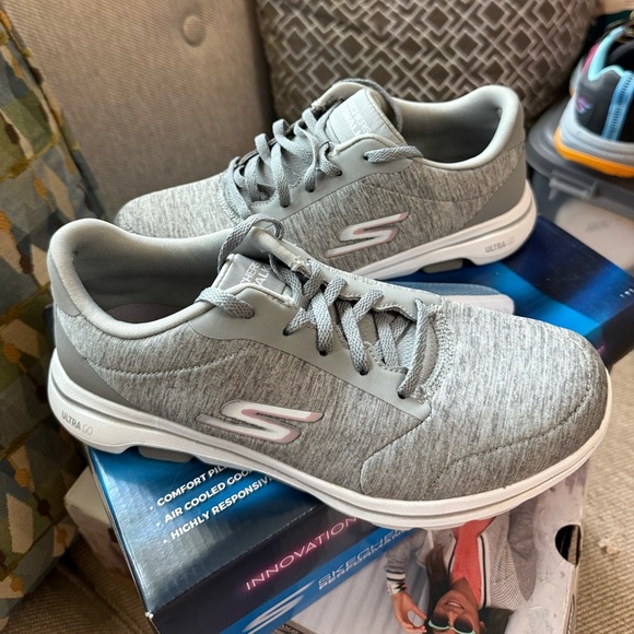 Skechers Women's Go Walk 5-True Gray Sneakers sz 7 ladies - Picture 3 of 7